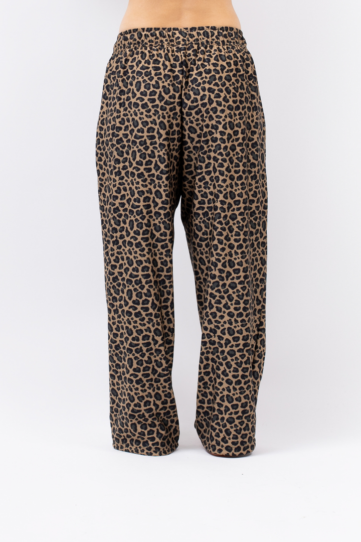 VERSA TRAVEL PANTS