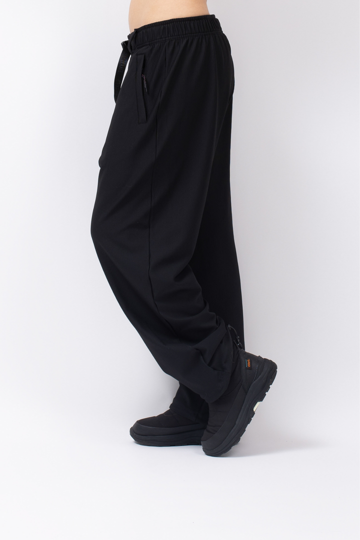 VERSA TRAVEL RIB PANTS