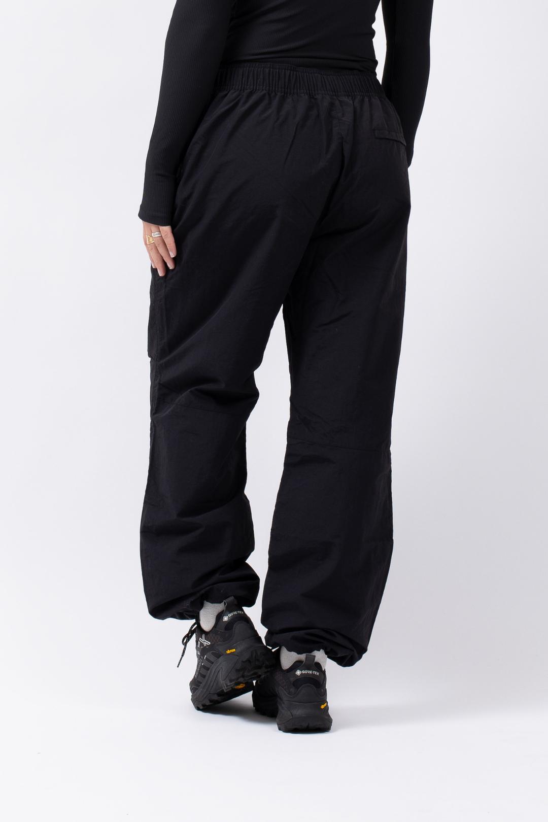 OVERSIZED OUTDOOR PANTS