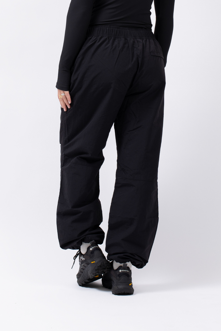 OVERSIZED OUTDOOR PANTS