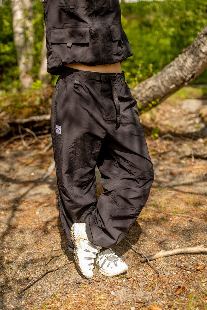 OVERSIZED OUTDOOR PANTS