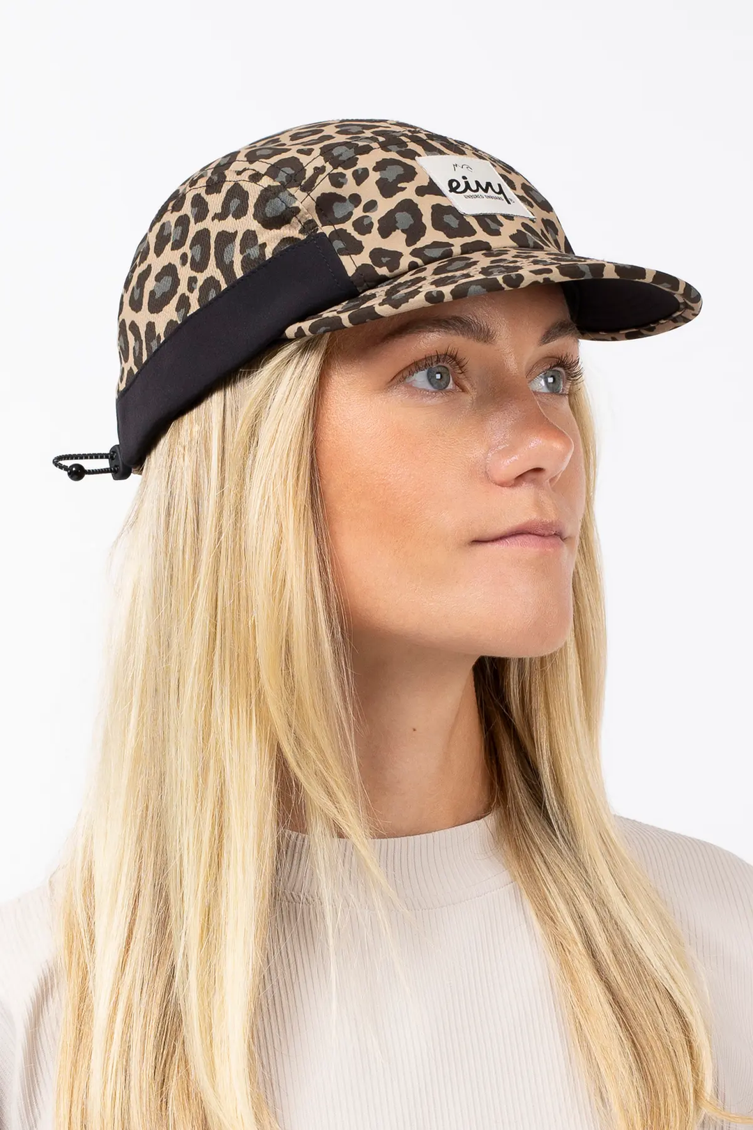 LIGHT STOW CAP