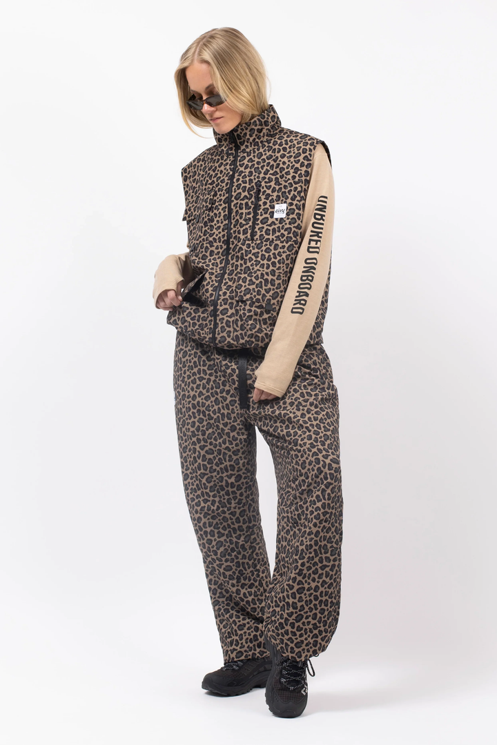 OVERSIZED OUTDOOR PANTS