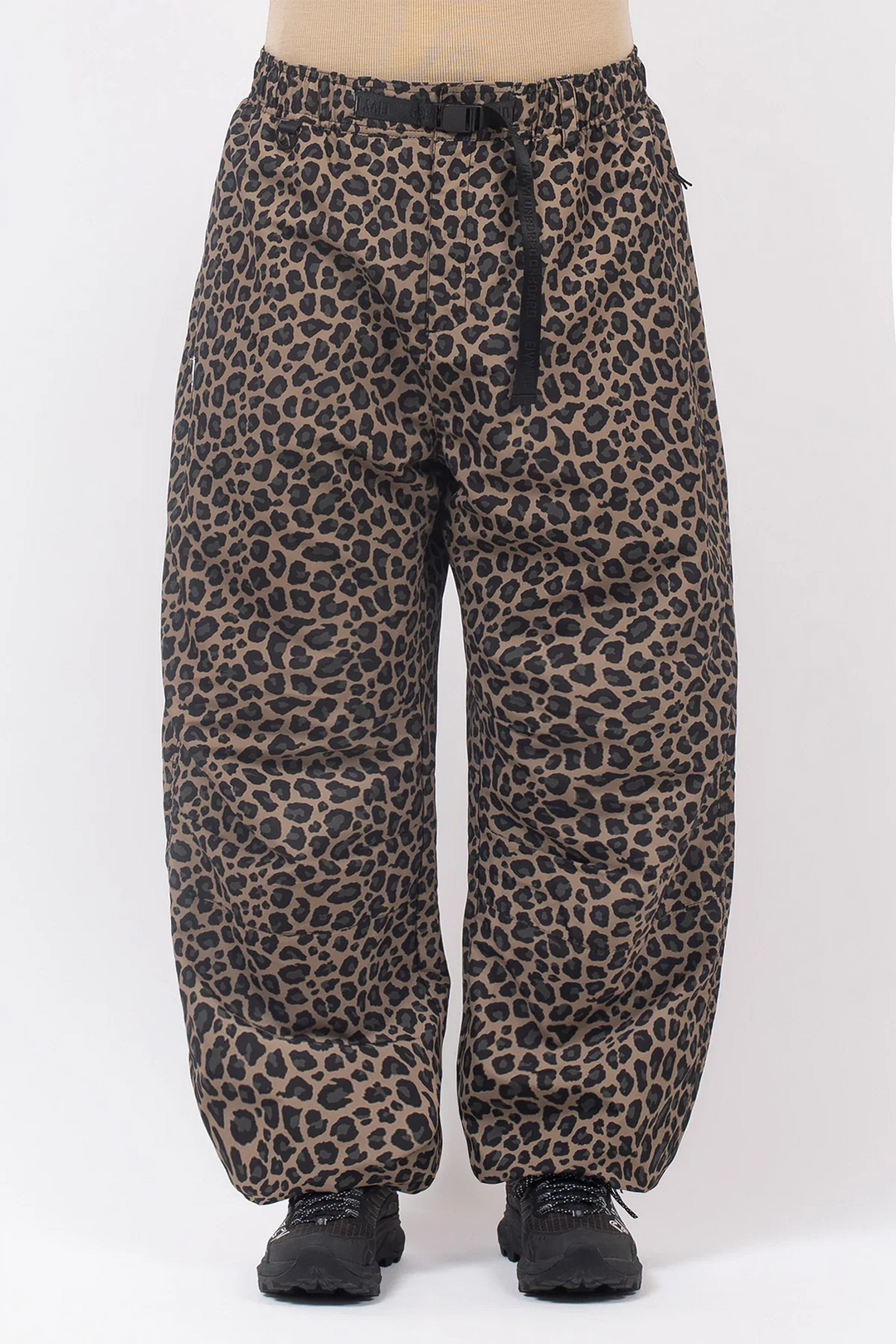 OVERSIZED OUTDOOR PANTS