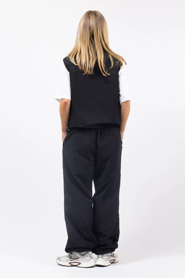 OVERSIZED OUTDOOR PANTS
