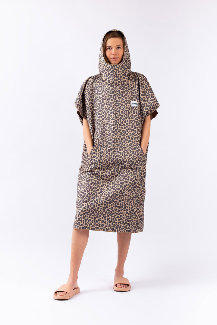 PACKABLE CHANGING ROBE