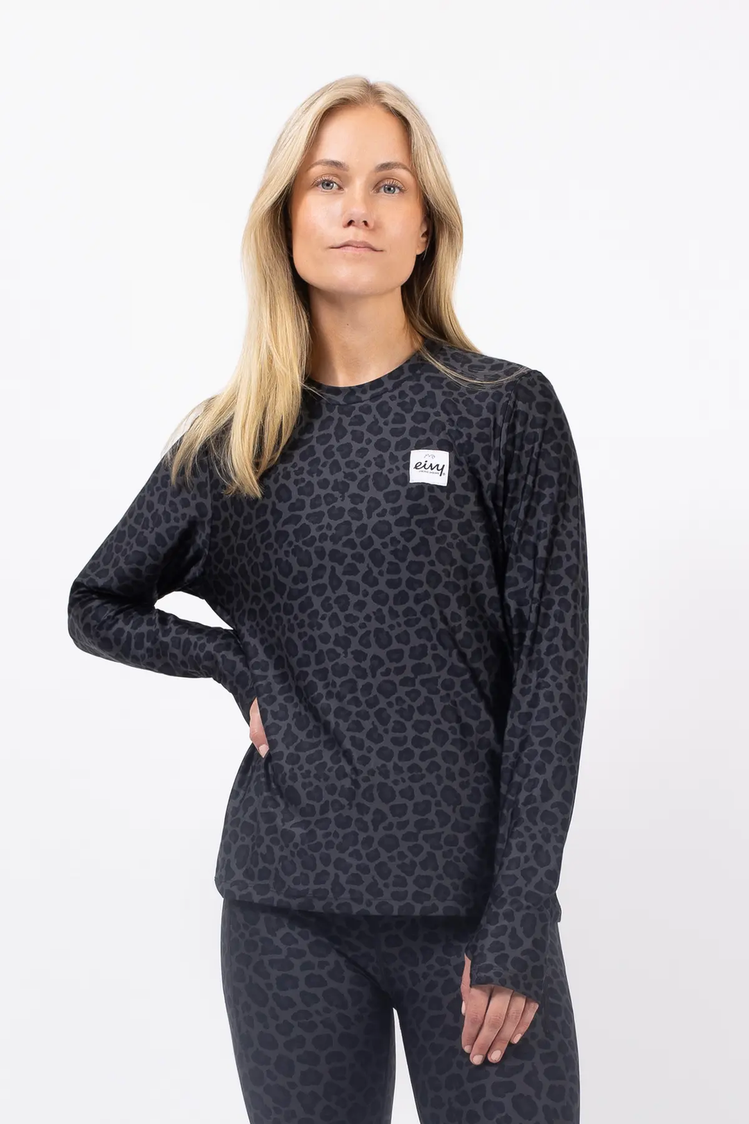 VERSA LOOSE FIT TOP