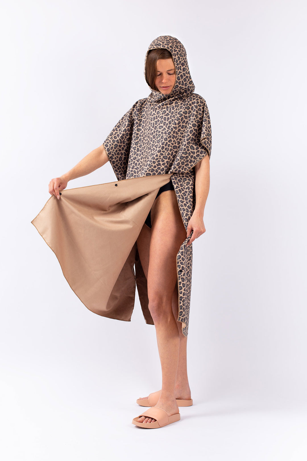 PACKABLE CHANGING ROBE