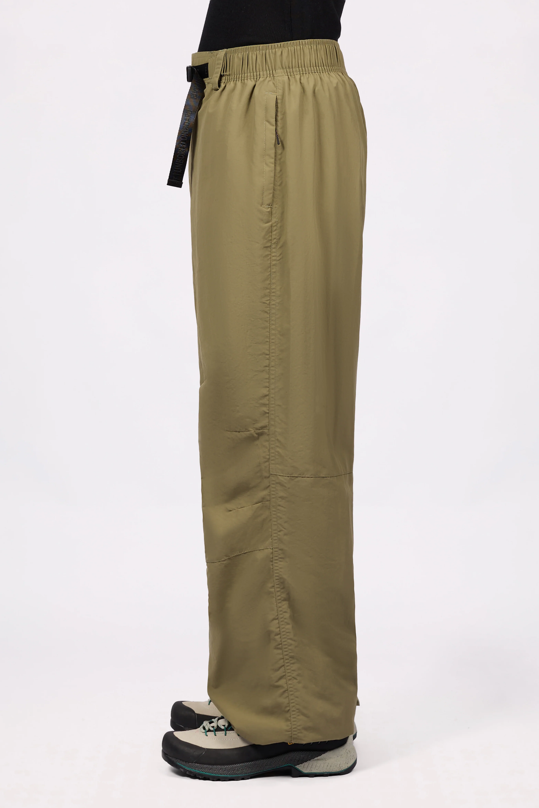 OVERSIZED OUTDOOR PANTS