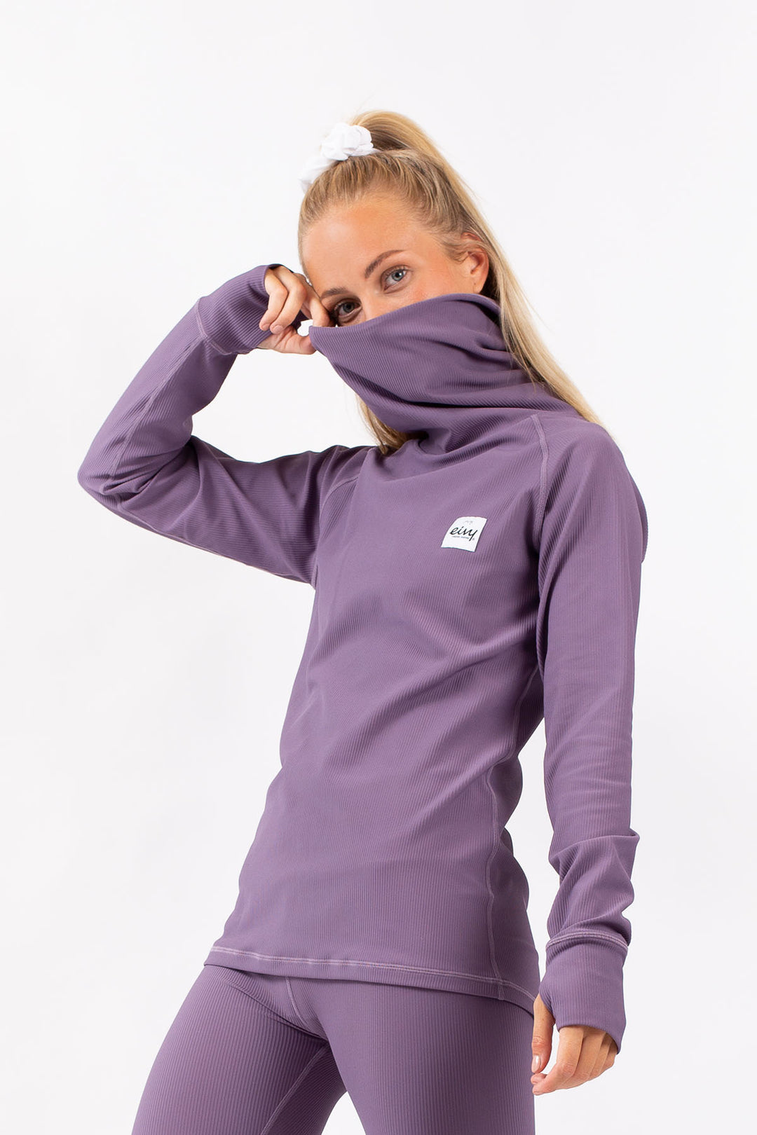 TOP ACANALADO CON POLAINAS ICECOLD